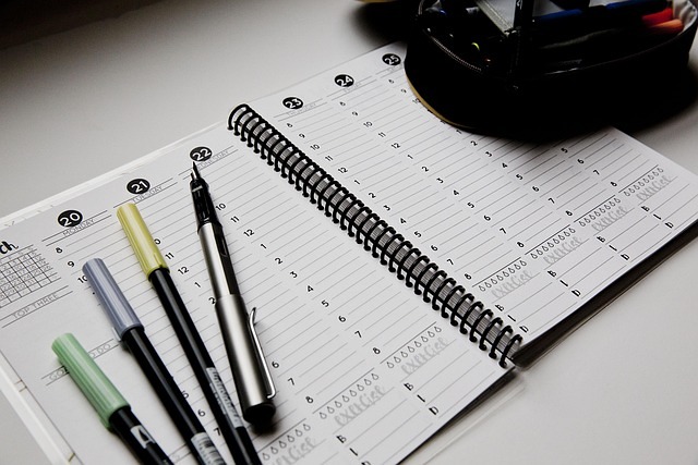 Planner und Stifte