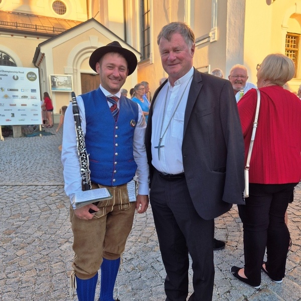 Bischofsvisitation im Dekanat / Pfarre Maria Schmolln bei der Agape nach dem Abschlussgottesdienst